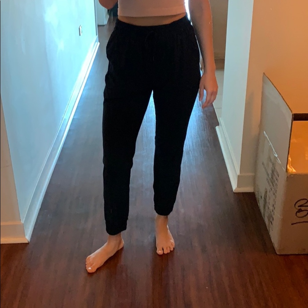 TNA Jogger Pant - Picture 2 of 3